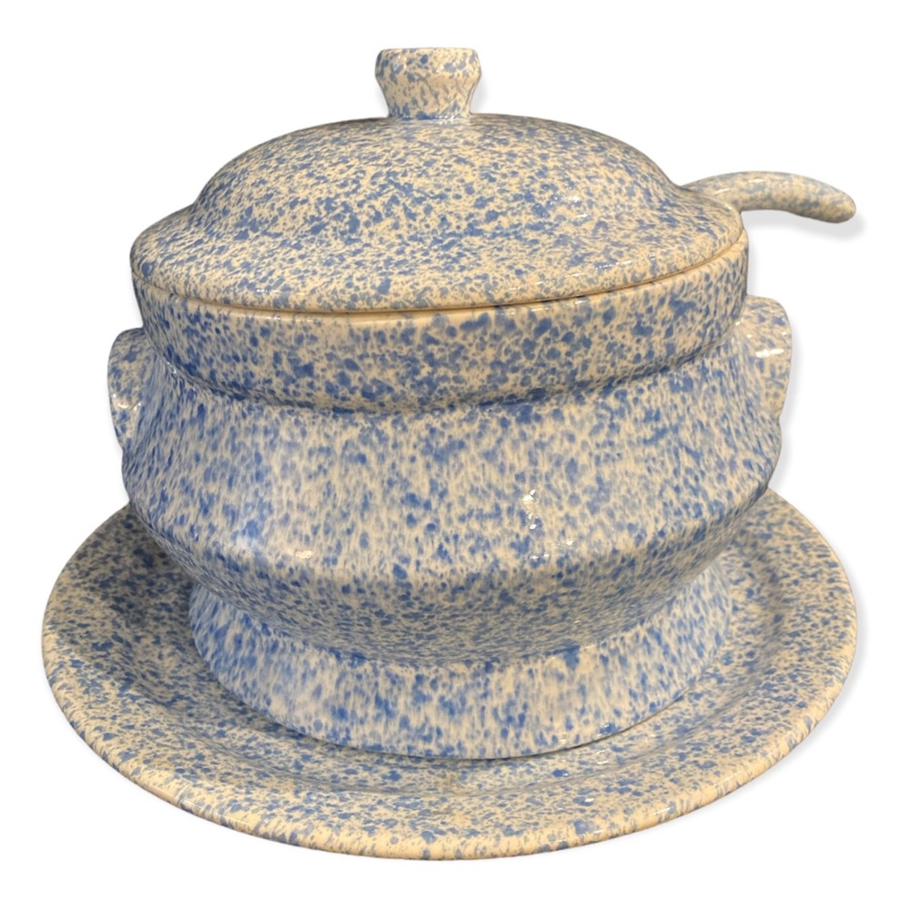 Treasure Craft Spongeware Soup tureen crock with ladle